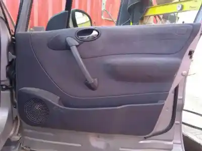 Veículo de Sucata mercedes-benz clase a (w168) 668940 do ano 1997 alimentado 