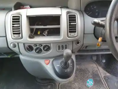 Scrapping Vehicle renault trafic combi (ab 4.01) m9r780 of the year 2006 powered 