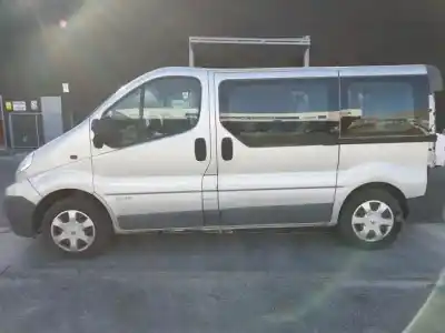 Scrapping Vehicle renault trafic combi (ab 4.01) m9r780 of the year 2006 powered 