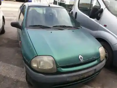 Здавання транспортного засобу renault clio ii fase i (b/cbo) d7f720 року 1998 потужний 