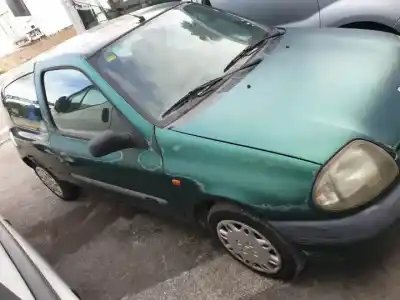 Здавання транспортного засобу renault clio ii fase i (b/cbo) d7f720 року 1998 потужний 
