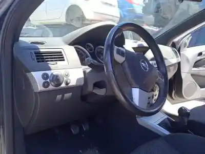 Здавання транспортного засобу opel astra gtc d-z19dth року 2004 потужний 