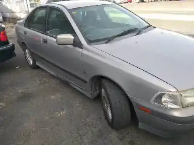 Véhicule à la ferraille volvo s40 berlina b4184s de l'année 1995 alimenté 