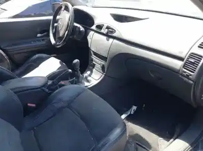 Scrapping Vehicle renault laguna ii (bg0) f9q670 of the year 2001 powered 