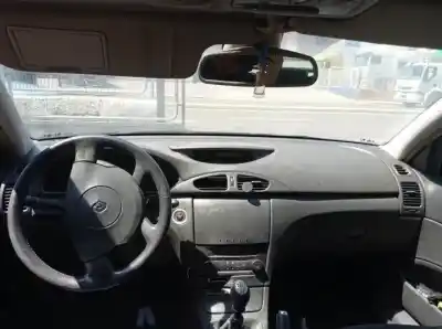 Scrapping Vehicle renault laguna ii (bg0) f9q670 of the year 2001 powered 