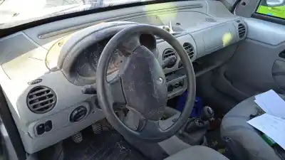 Здавання транспортного засобу renault   року 2002 потужний k9k700 Здавання транспортного засобу renault   року 2002 потужний k9k700