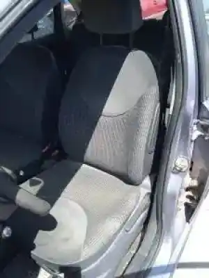 Veicolo di demolizione citroen c3 8hz dell'anno 2002 alimentato 