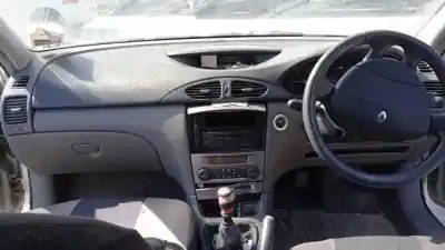 Здавання транспортного засобу renault laguna ii (bg0) f9q750 року 2001 потужний 