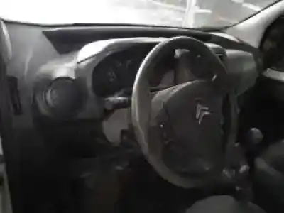 Veicolo di demolizione citroen nemo (vu) 8hs dell'anno 2008 alimentato 