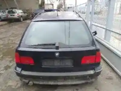 Veicolo di demolizione bmw serie 5 touring (e39) m47d20 dell'anno 2000 alimentato 