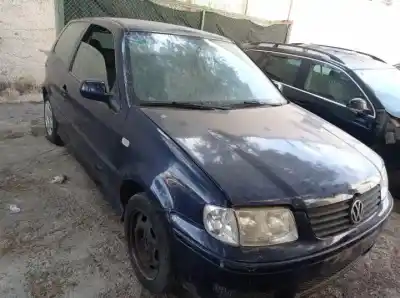 Veículo de Sucata VOLKSWAGEN POLO BERLINA (6N2) AUA do ano 1999 alimentado 