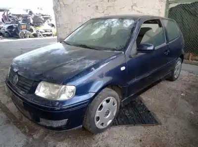 Veículo de Sucata volkswagen polo berlina (6n2) aua do ano 1999 alimentado 