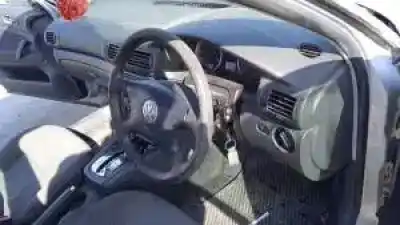 Veículo de Sucata volkswagen passat berlina (3b3) avb do ano 2003 alimentado 