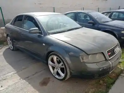 Vehículo de desguace AUDI A4 BERLINA (8E) 2.5 V6 24V TDI del año 2003 con motor AKE