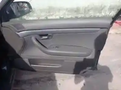 Veículo de Sucata audi a4 berlina (8e) ake do ano 2000 alimentado 