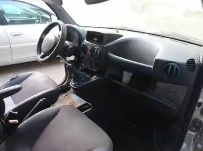 Здавання транспортного засобу fiat i doblò (119) 182b9000 року 2001 потужний 