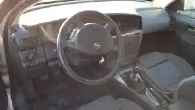 Sloopvoertuig opel omega 2.5 d -x25dt van het jaar 1994 aangedreven 