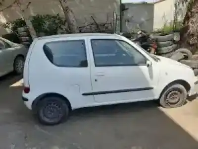 Veículo de Sucata fiat seicento (187) g-187a1000 do ano 2000 alimentado 