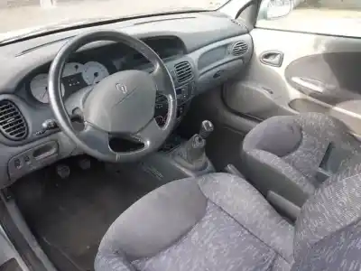 Veículo de Sucata renault megane i fase 2 coupe (da...) k4j750 do ano 2000 alimentado 