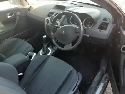 Scrapping Vehicle renault megane ii coupe k4m760 of the year 2003 powered 