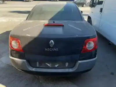 Scrapping Vehicle renault megane ii coupe k4m760 of the year 2003 powered 