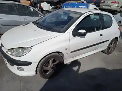 Verschrottungsfahrzeug peugeot                                            206 berlina                                                                                                                                                                                                                                                xs                                                                                                                                                                                                                                                         des jahres 2001 angetrieben nfu