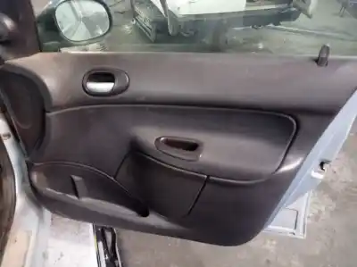 Véhicule à la ferraille peugeot                                            206 berlina                                                                                                                                                                                                                                                xs                                                                                                                                                                                                                                                         de l'année 2005 alimenté nfu