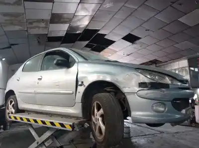 Veículo de Sucata peugeot                                            206 berlina                                                                                                                                                                                                                                                xs                                                                                                                                                                                                                                                         do ano 2005 alimentado nfu