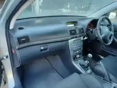 Veículo de Sucata toyota avensis berlina (t25) 1zzfe do ano 2003 alimentado 