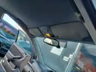 Veículo de Sucata toyota avensis berlina (t25) 1zzfe do ano 2003 alimentado 