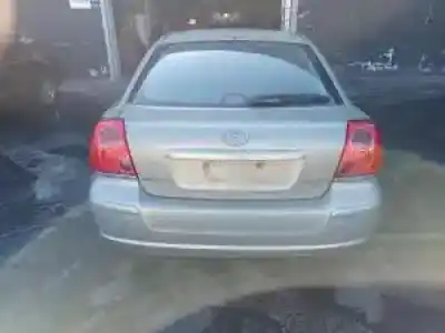Veículo de Sucata toyota avensis berlina (t25) 1zzfe do ano 2003 alimentado 