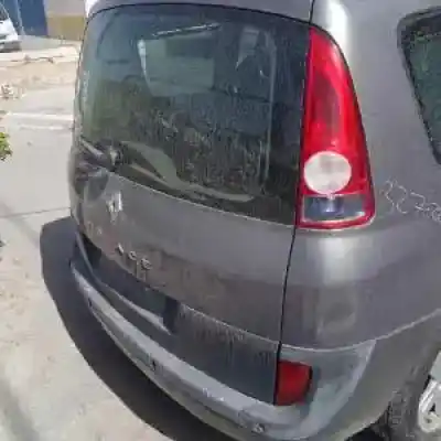 Scrapping Vehicle renault espace iv (jk0) g9t742 of the year 2002 powered 