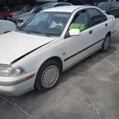 Véhicule à la ferraille volvo s40 berlina b4184s de l'année 1995 alimenté 