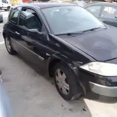 Veículo de Sucata renault megane ii berlina 5p k9k722 do ano 2002 alimentado 