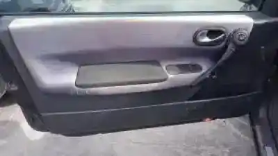 Veículo de Sucata renault megane ii berlina 5p k9k722 do ano 2002 alimentado 