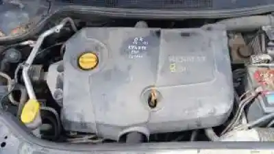 Veículo de Sucata renault megane ii berlina 5p k9k722 do ano 2002 alimentado 