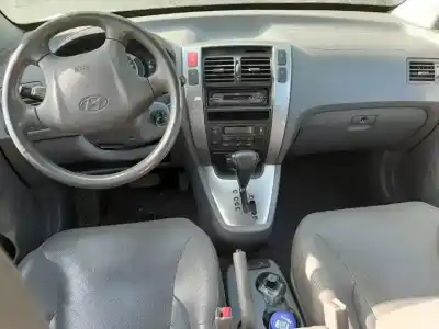 Scrapping Vehicle hyundai tucson (jm) d4ea-v of the year 2004 powered 