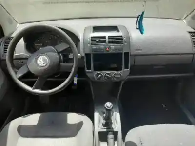 Здавання транспортного засобу volkswagen polo (9n1) asy року 2003 потужний 