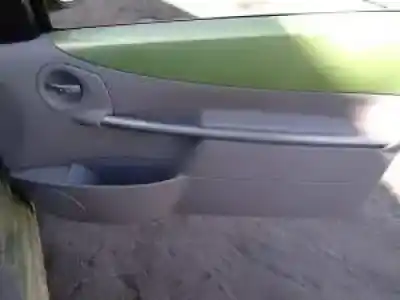 Veículo de Sucata citroen c3 pluriel kfv do ano 2003 alimentado 