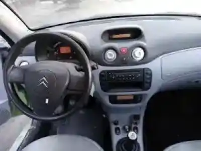 Veículo de Sucata citroen c3 pluriel kfv do ano 2003 alimentado 