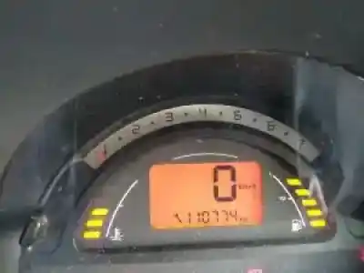 Veículo de Sucata citroen c3 pluriel kfv do ano 2003 alimentado 