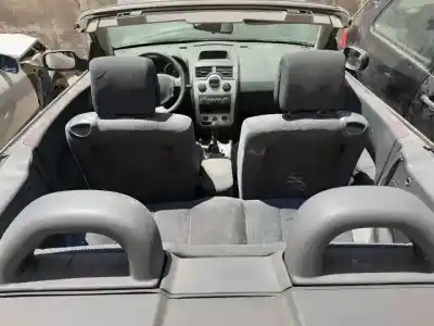 Здавання транспортного засобу renault megane ii coupe f9q800 року 2003 потужний 