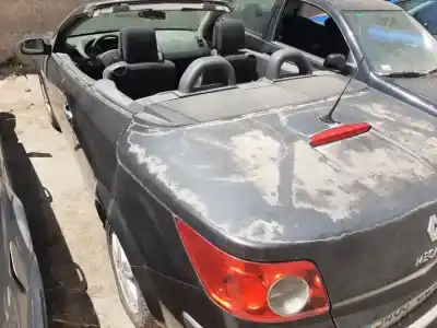 Здавання транспортного засобу renault megane ii coupe f9q800 року 2003 потужний 