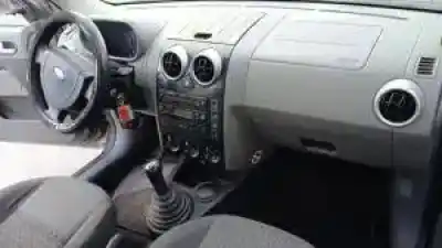 Veículo de Sucata ford fusion (cbk) fxja do ano 2002 alimentado 