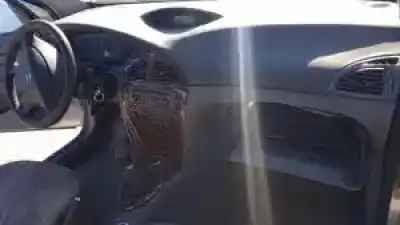 Veículo de Sucata citroen c5 berlina 4hx(dw12ted4/fap) do ano 2001 alimentado 