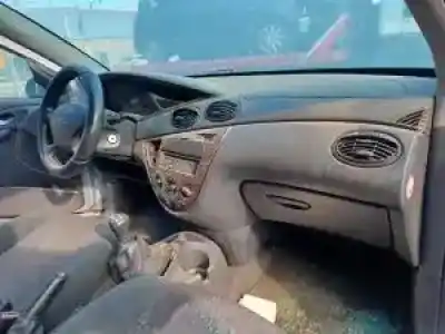 Veículo de Sucata ford focus turnier (cak) c9dc do ano 1998 alimentado 
