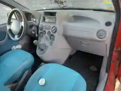 Veicolo di demolizione fiat ii panda (169) 188a4000 dell'anno 2009 alimentato 