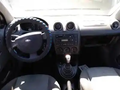 Veículo de Sucata ford fiesta (cbk) d/f6ja do ano 2001 alimentado 