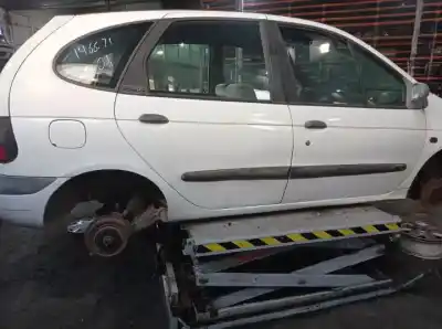 Scrapping Vehicle renault megane i scenic (ja0) k7m720 of the year 1996 powered 