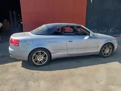 Здавання транспортного засобу audi a4 cabrio (8h) bfb року 2002 потужний 